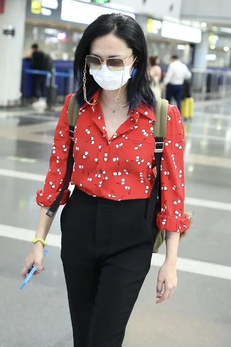 女款衬衣最新款,女款衬衣最新款的时尚演变与个人立场