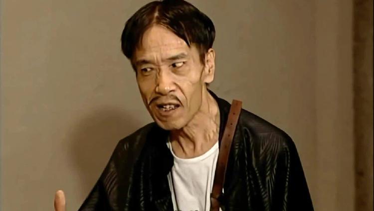地下交通站演员与小巷美食的双重魅力，隐秘美食宝藏大揭秘