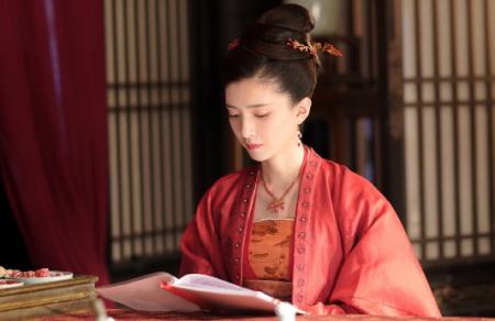 最新宫廷剧电视剧大盘点，宫廷里的温馨日常与友情纽带