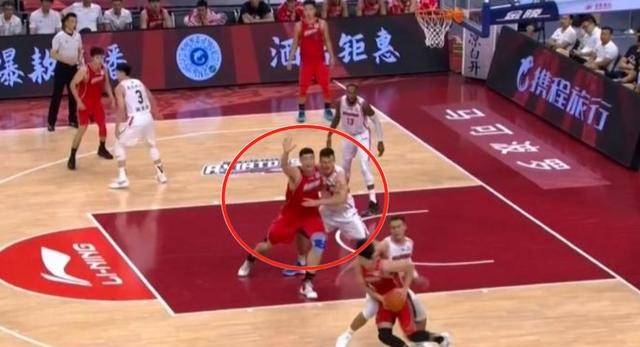 最新CBA赛事动态，与篮球共舞，感受大自然的对话之声
