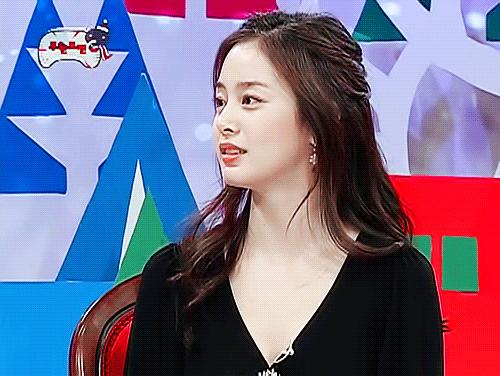 韩国演员郑智薰，星光璀璨，演技卓越闪耀荧屏