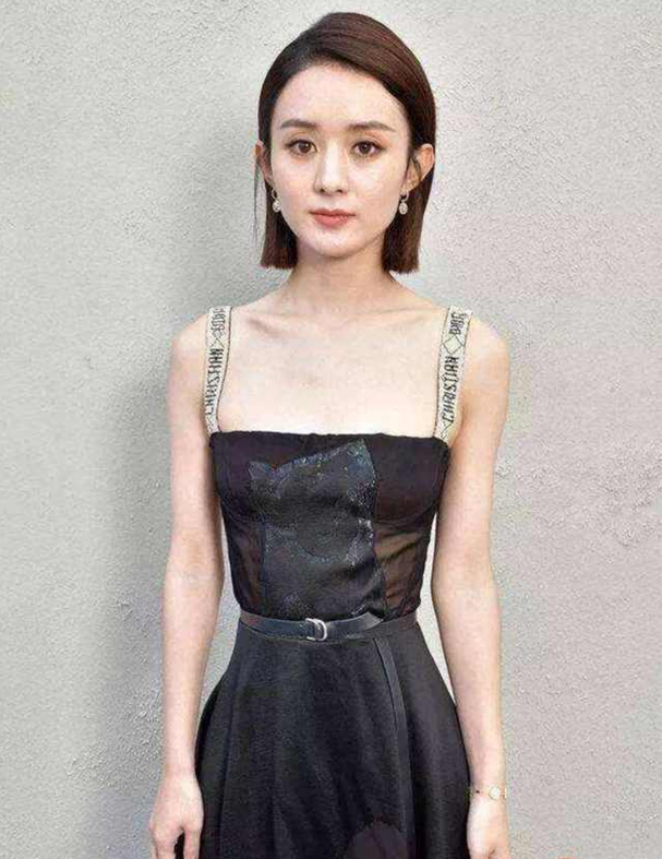 脸瘦明星与隐秘小巷中的独特小店，明星与小巷中的美丽邂逅