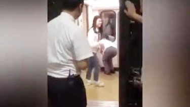 秒拍最新打屁股视频，背后的故事与深层含义探索