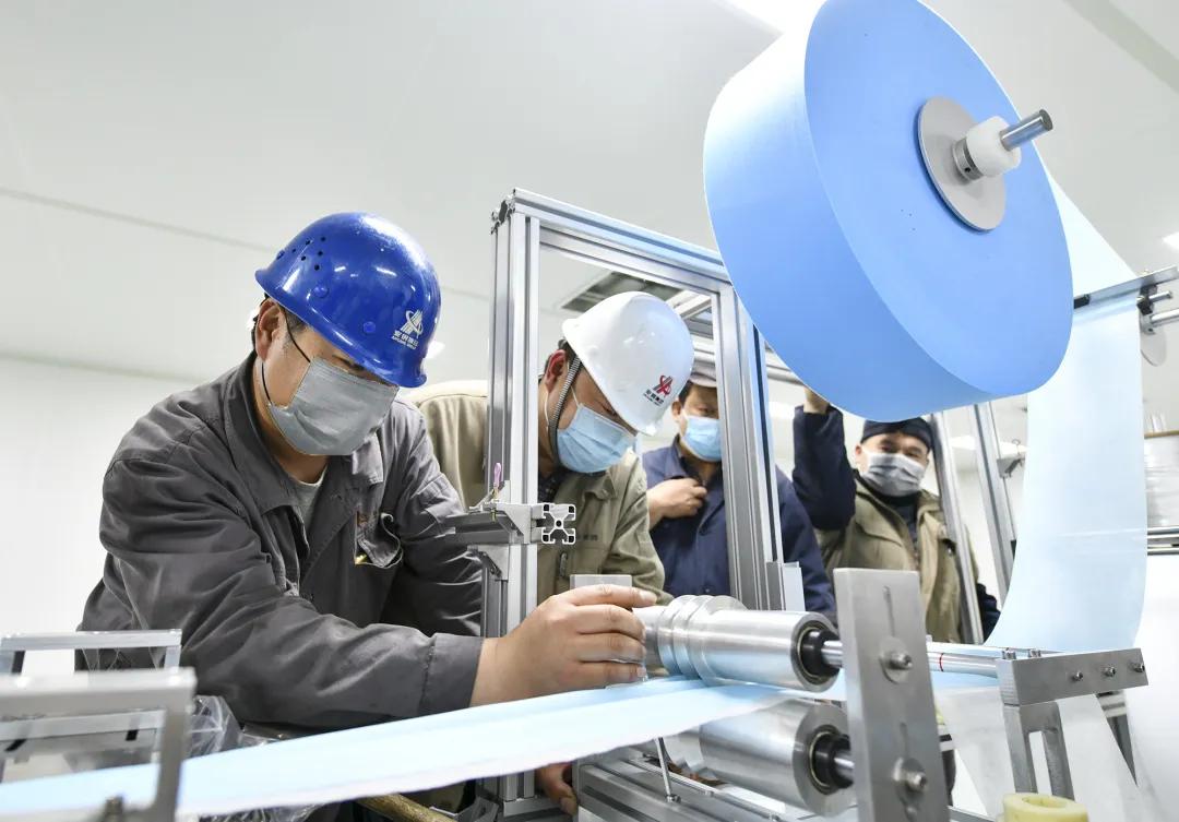 安阳钢铁崛起，利好消息频传，钢铁巨擘展现自信与成就